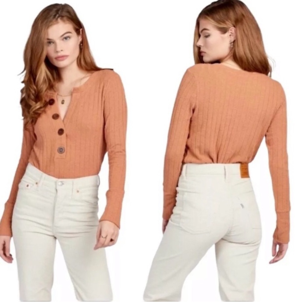 Free people top women’s